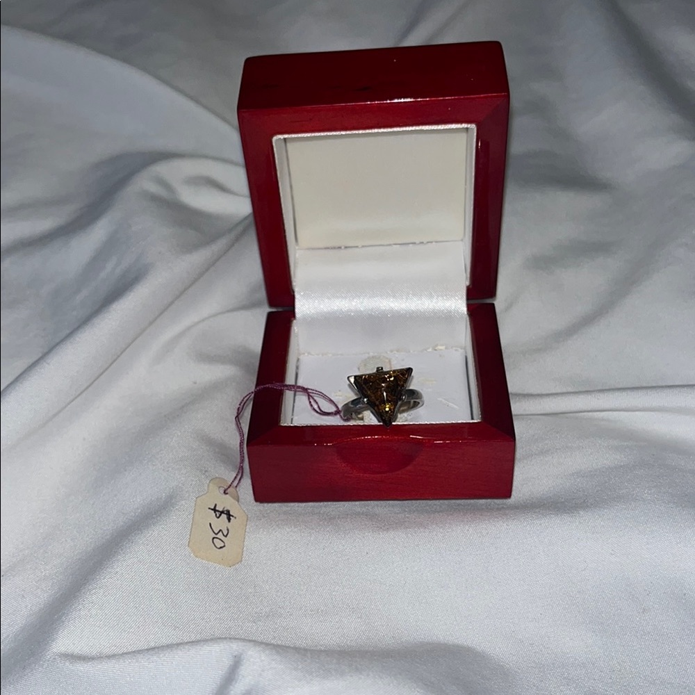Elegant Silver Ring with Triangle Gemstone